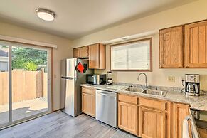 Modern Anchorage Townhome: 8 Mi to Downtown!