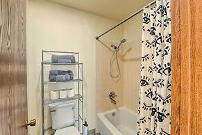 Modern Anchorage Townhome: 8 Mi to Downtown!