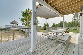 Chic Townhome on Lake Huron w/ Private Beach!