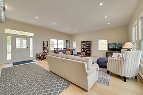 Chic Townhome on Lake Huron w/ Private Beach!