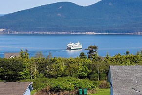 Anacortes Home w/ Views of Puget Sound
