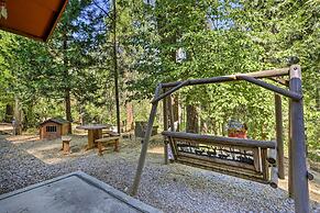 Peaceful + Private Mariposa Cabin on 2 Acres!