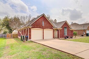 Airy Georgetown Home w/ Fire Pit!