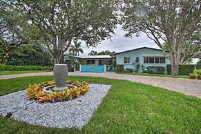 Vibrant Home w/ Outdoor Oasis ~ 1 Mi to Beach!