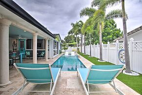 Vibrant Home w/ Outdoor Oasis ~ 1 Mi to Beach!