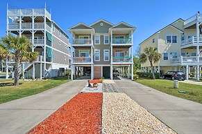 Calm Coastal Haven w/ 2 Balconies Near Beach