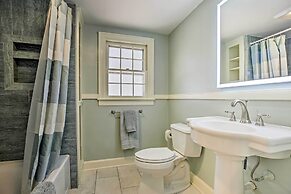 Lexington Getaway w/ Backyard Deck < 2 Mi to UK!