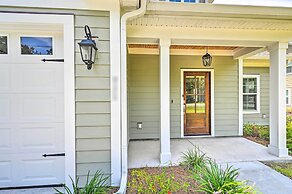 Charming Pawleys Island Home ~ 4 Mi to Beach!
