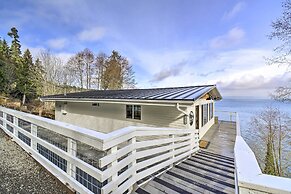 Waterfront Kingston Getaway on Puget Sound!