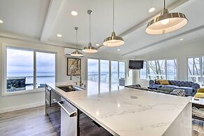 Waterfront Kingston Getaway on Puget Sound!