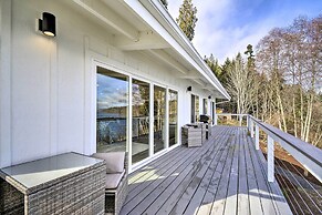Waterfront Kingston Getaway on Puget Sound!