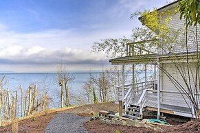 Waterfront Kingston Getaway on Puget Sound!