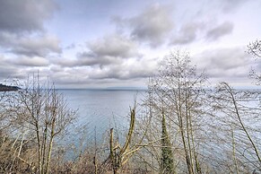 Waterfront Kingston Getaway on Puget Sound!