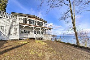 Waterfront Kingston Getaway on Puget Sound!