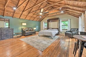 Cassopolis 'the Cabin' Retreat: Lake Access!