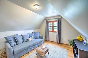 Cozy Abode ~ 3 Mi to Indiana Dunes Nat'l Park