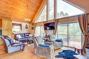 Peaceful Cabin Retreat - 9 Mi to Murphy!