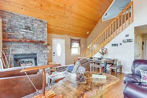 Peaceful Cabin Retreat - 9 Mi to Murphy!