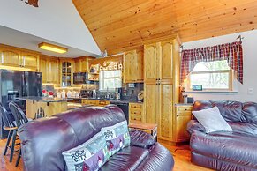 Peaceful Cabin Retreat - 9 Mi to Murphy!