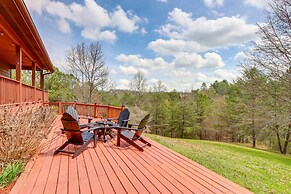 Peaceful Cabin Retreat - 9 Mi to Murphy!