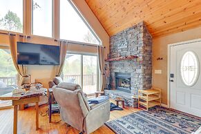 Peaceful Cabin Retreat - 9 Mi to Murphy!
