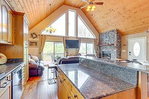 Peaceful Cabin Retreat - 9 Mi to Murphy!