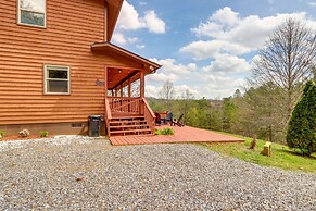 Peaceful Cabin Retreat - 9 Mi to Murphy!