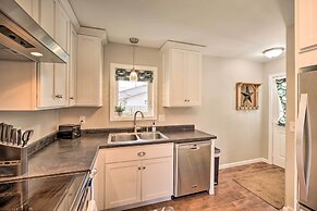 Sunny Cloquet Home - 2 Mi to St. Louis River!