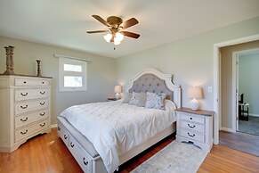 Sunny Cloquet Home - 2 Mi to St. Louis River!