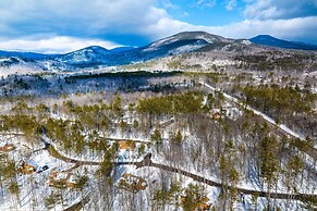 Cozy Conway Area Home ~ 4 Mi to Cranmore Mountain!