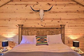 Rustic-chic Country Cabin - 10 Mi to Main Street!