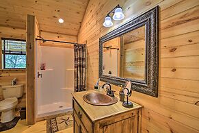 Rustic-chic Country Cabin - 10 Mi to Main Street!