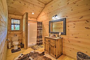 Rustic-chic Country Cabin - 10 Mi to Main Street!