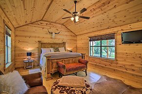 Rustic-chic Country Cabin - 10 Mi to Main Street!