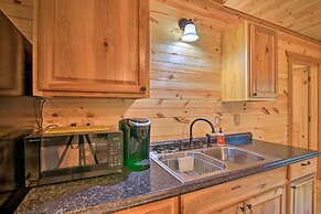 Rustic-chic Country Cabin - 10 Mi to Main Street!