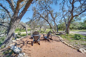 Rustic-chic Country Cabin - 10 Mi to Main Street!