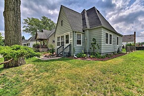Lovely Dearborn Home w/ Gas Grill & Backyard!