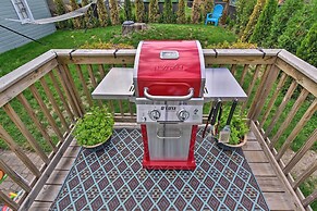Lovely Dearborn Home w/ Gas Grill & Backyard!