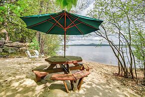 Ossipee Lake Cottage w/ Screened Porch & Fire Pit!