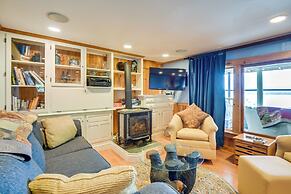 Ossipee Lake Cottage w/ Screened Porch & Fire Pit!