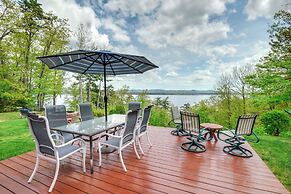 Ossipee Lake Cottage w/ Screened Porch & Fire Pit!