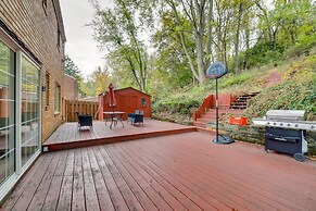 Cute Home w/ Patio ~ 7 Mi to Dtwn Pittsburgh