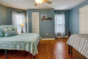 Family-friendly Cambridge Home w/ Fire Pit!