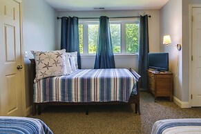 Family-friendly Cambridge Home w/ Fire Pit!