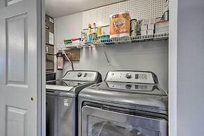 Pool Access & Lake Views: Camdenton Condo