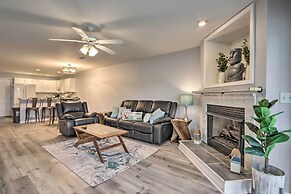 Pool Access & Lake Views: Camdenton Condo