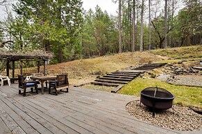 Peaceful Applegate River Valley Sanctuary!