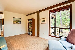 Peaceful Applegate River Valley Sanctuary!