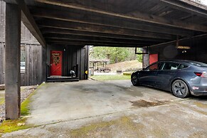 Peaceful Applegate River Valley Sanctuary!