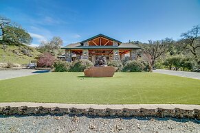 Stunning Hopland Vacation Rental w/ Pool & Hot Tub